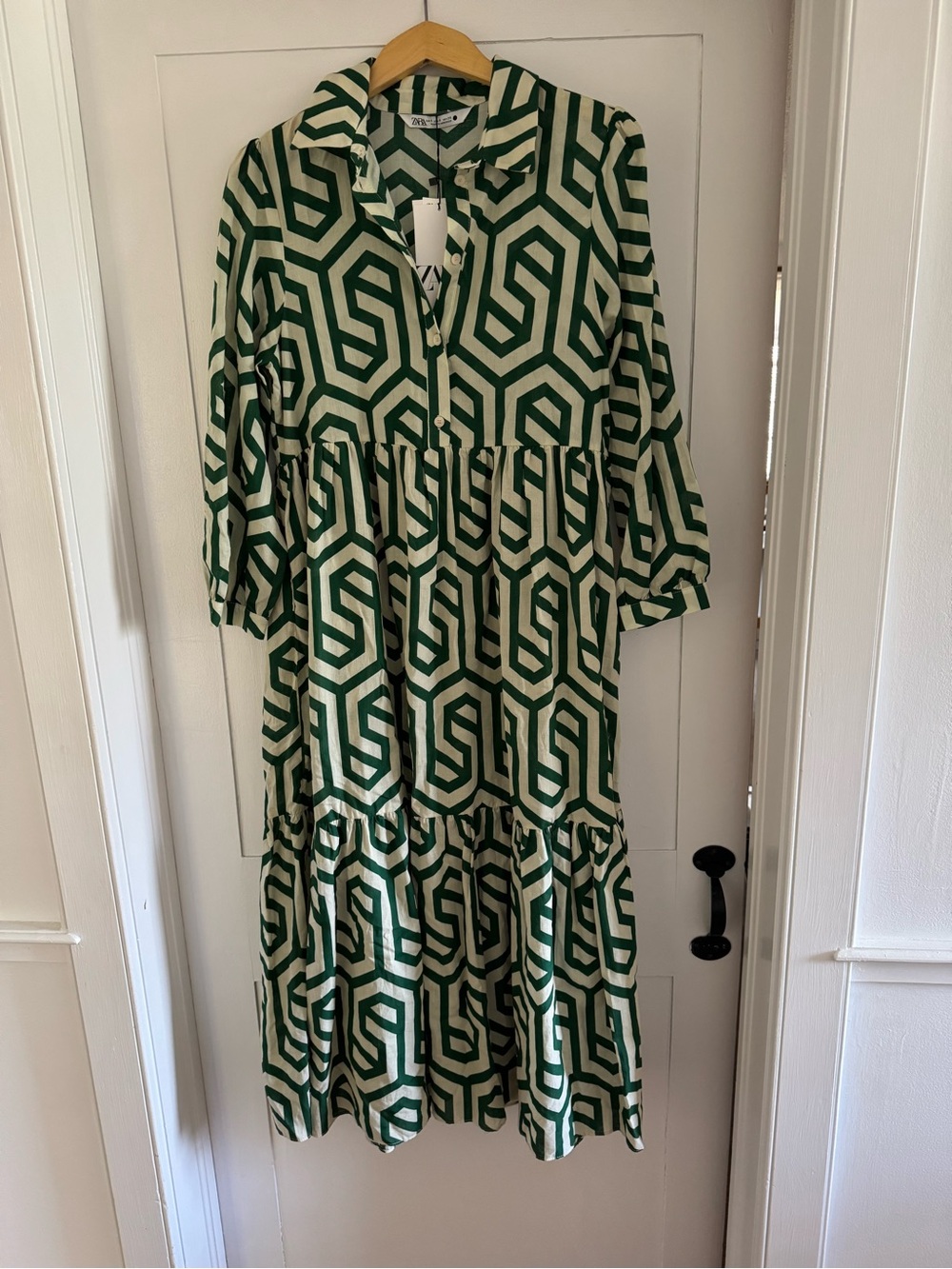 NWT Karen Zara Green and White Geometric Maxi Dress Size Small - Picture 2 of 6